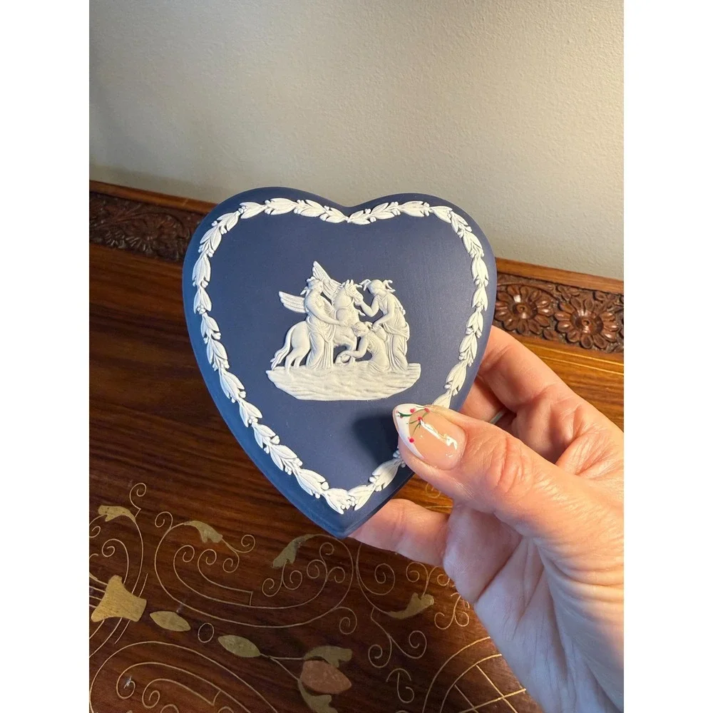 Vintage Wedgwood Blue Jasperware Heart Trinket Box, Jewelry‎ Box Gift